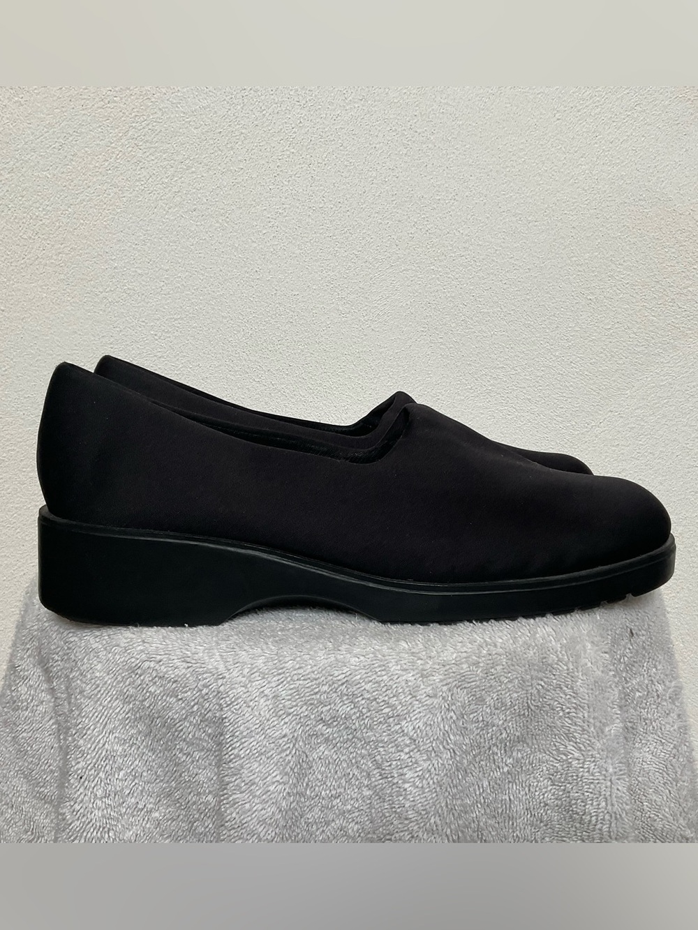 Comfort Plus Black Slip On Stretch Loafer Low Heel Size 11 Wide Width Office